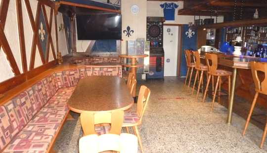 Bild von Weiterstadt-Zentrum, interessantes Haus mit Gaststätte und Drei-Zimmer-Wohnung