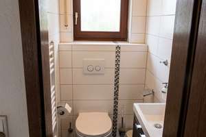 Großzügiges Massivhaus mit Gartenidylle, Terrasse & Balkon – flexibel als Ein- oder Zweifamilienhaus – Die vollständige Adresse der Immobilie erhältst du vom Anbieter., 67598 Gundersheim – Vorschaubild 24
