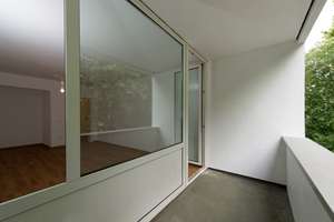 * * SINGLEWOHNUNG * * renovierte 1-Zimmer Wohnung m. Südloggia