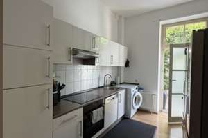 Altbau-Charme pur: 2-Zimmer-Wohnung mit Balkon mitten in Augsburg – kurzfristig bezugsfrei- – Volkhartstraße 18, 86152 Georgs- und Kreuzviertel, Augsburg – Vorschaubild 12