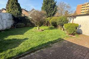 Tolle 3,5-Zimmer Wohnung mit eigenem Garten !