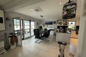 Exklusive Villa mit Feldblick //  SmartHome mit Wintergarten, Pool-/Whirlpool – Rhein-Sieg-Kreis – Vorschaubild 23