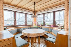 Ein Zuhause voller Möglichkeiten - mit Freiraum, Garten und Wasseridylle – Die vollständige Adresse der Immobilie erhältst du vom Anbieter., 91154 Roth – Vorschaubild 7