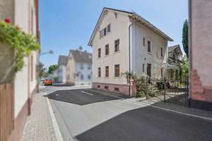 ++Charmantes Immobilien-Ensemble mit vielfältigen Nutzungsmöglichkeiten in Heddernheim++ – 60439 Heddernheim, Frankfurt am Main – Vorschaubild 2