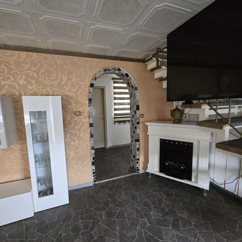 Immobilie in Ellwangen (Jagst) - Großzügige 5-Zimmer Wohnung in Ellwangen (Jagst) - Bild 2