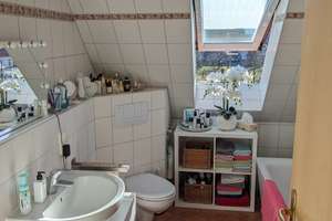 Ruhige Dachgeschosswohnung mit Loggia und Fernsehturmblick – Die vollständige Adresse der Immobilie erhältst du vom Anbieter., 1279 Tolkewitz/Seidnitz-Nord, Dresden – Vorschaubild 9