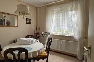 Solide vermietete 3-Zimmer-Wohnung mit großem Balkon in ruhiger Grünlage von Buckow/Gropiusstadt – Wermuthweg 8, 12353 Gropiusstadt, Berlin – Vorschaubild 12