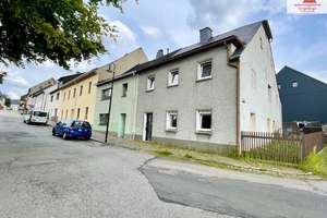 Teilsaniertes Reihenendhaus mit Garage und extra Garten in Sayda – Die vollständige Adresse der Immobilie erhältst du vom Anbieter., 9619 Sayda – Vorschaubild 2