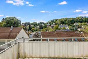 Ihr neues Zuhause: modernes Reihenhaus mit PV-Anlage, Einliegerwohnung, Terrasse & 2 Balkonen – Karlsruhe – Vorschaubild 6