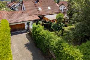 Sofort beziehbar: Geräumiges Wohnhaus mit 3 Wohneinheiten in ruhiger Wohnlage von Markt Wald! – Unterallgäu (Kreis) – Vorschaubild 1