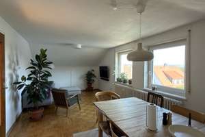 Wohnen in Tübingen: Dachgeschosswohnung mit 75 m² in ruhiger Lage