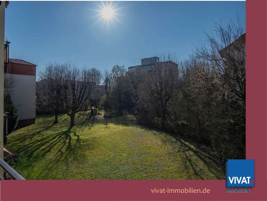 Immobilie in Steinbach - Energetisch gut, Lage auch! Top gepflegte 2ZKB mit Aussichtsbalkon und Garage. Käuferprovisionsfrei! - Bild 0