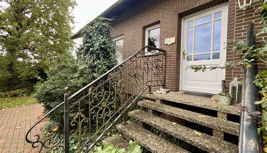 Bild von *KAUFOBJEKT* Einfamilienhaus mit Doppelgarage