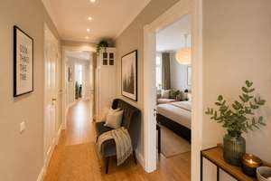 Altbau-Liebe in Hoheluft-Ost: Stilvolle 4-Zimmer-Jugendstilwohnung mit zwei Balkonen – Die vollständige Adresse der Immobilie erhältst du vom Anbieter., 20251 Hoheluft-Ost, Hamburg – Vorschaubild 2