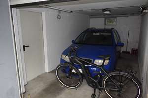 Lichtdurchflutete 3-Zimmer-Wohnung mit Balkon, Aufzug, Garage & neuwertiger Einbauküche – 42653 Gräfrath, Solingen – Vorschaubild 5