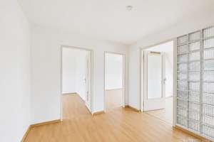 Charmante Dachgeschosswohnung mit 96m² Wohn-Nutzfläche! Möglichkeit zur Maisonette in Nürnberg Thon – Die vollständige Adresse der Immobilie erhältst du vom Anbieter., 90425 Wetzendorf, Nürnberg – Vorschaubild 9