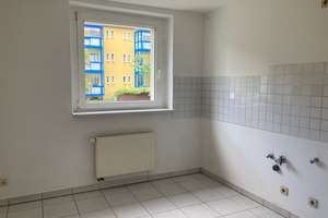 3 Zimmer im Erdgeschoß – Erzbergerstraße 7, 6847 West, Dessau-Roßlau – Vorschaubild 3