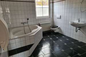 4-Zimmerwohnung im Zentrum von Merseburg zu vermieten – Große Rittestraße 22, 6217 Merseburg – Vorschaubild 11