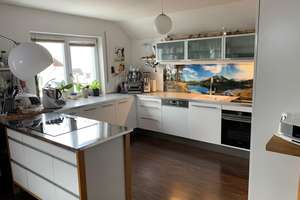 Neuwertige 4-Raum-Dachgeschosswohnung mit Balkon und Einbauküche in 5 Parteienhaus – Eschenweg 1, 85117 Eitensheim – Vorschaubild 7