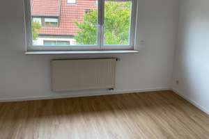 5-Zimmer-Wohnung mit separatem Büro, Terrasse, Keller & optionaler Garage in Stuttgart-Plieningen – Vordere Schafstraße 8a, 70599 Plieningen (Ortsteil), Stuttgart – Vorschaubild 12