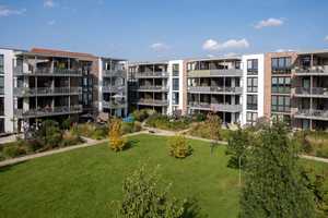 Wohnen im Park - sonnige 2-Zimmer-Wohnung im 3.OG mit Blick ins Grüne – Werner-Uhlworm-Str. 10, 99085 Erfurt – Vorschaubild 1