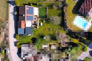 Großzügiges Einfamilienhaus mit Einliegerwohnung auf weitläufigem Grundstück in Wüstenrot – Die vollständige Adresse der Immobilie erhältst du vom Anbieter., 71543 Wüstenrot – Vorschaubild 1