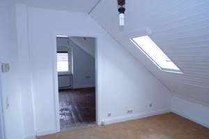 2 Zimmer im Dachgeschoss – Untergründen 2, 42349 Cronenberg, Wuppertal – Vorschaubild 4