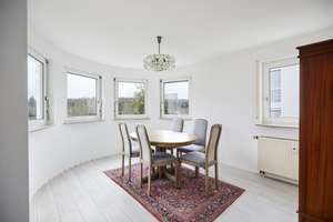 Attraktive 4,5 Zimmer-Wohnung mit Balkon in absolut ruhiger Lage von Stuttgart-Schönberg – Die vollständige Adresse der Immobilie erhältst du vom Anbieter., 70599 Schönberg, Stuttgart – Vorschaubild 3