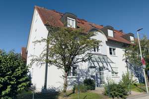 Charmante 2-Zimmer Wohnung mit Balkon, EBK und TG-Stellplatz – 85368 Moosburg an der Isar – Vorschaubild 1