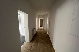 Sportliches Wohnen - 4 Zi.-Whng. frisch renoviert  - Düsseldorf Friedrichstadt – Helmholzstr. 12, 40215 Friedrichstadt, Düsseldorf – Vorschaubild 9