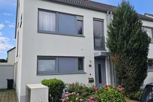 Geschmackvolle 5-Raum-Doppelhaushälfte mit luxuriöser Innenausstattung in Düsseldorf Vennhausen