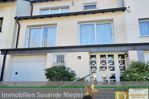 Bezaubernd in Solingen Gräfrath. Einfamilienhaus mit Terrasse, Teich und Garage. – Die vollständige Adresse der Immobilie erhältst du vom Anbieter., 42653 Gräfrath, Solingen – Vorschaubild 1