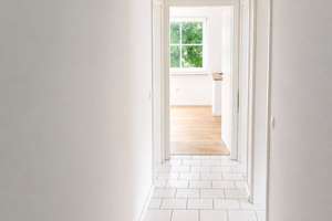 Frisch renovierte 4-Zimmer-Dachgeschosswohnung mit Balkon in ruhiger Lage – grasseler straße 90, 38110 Wabe-Schunter-Beberbach, Braunschweig – Vorschaubild 4