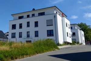 Provisionsfrei: Neuwertige 4-Zimmer-Gartenwohnung (Bj. 2019) am Ehrenberg