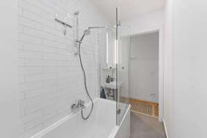 Modern, freshly renovated 2 room apartment with the best accessibility in Prenzlauer Berg – Die vollständige Adresse der Immobilie erhältst du vom Anbieter., 10439 Gesundbrunnen, Berlin – Vorschaubild 12