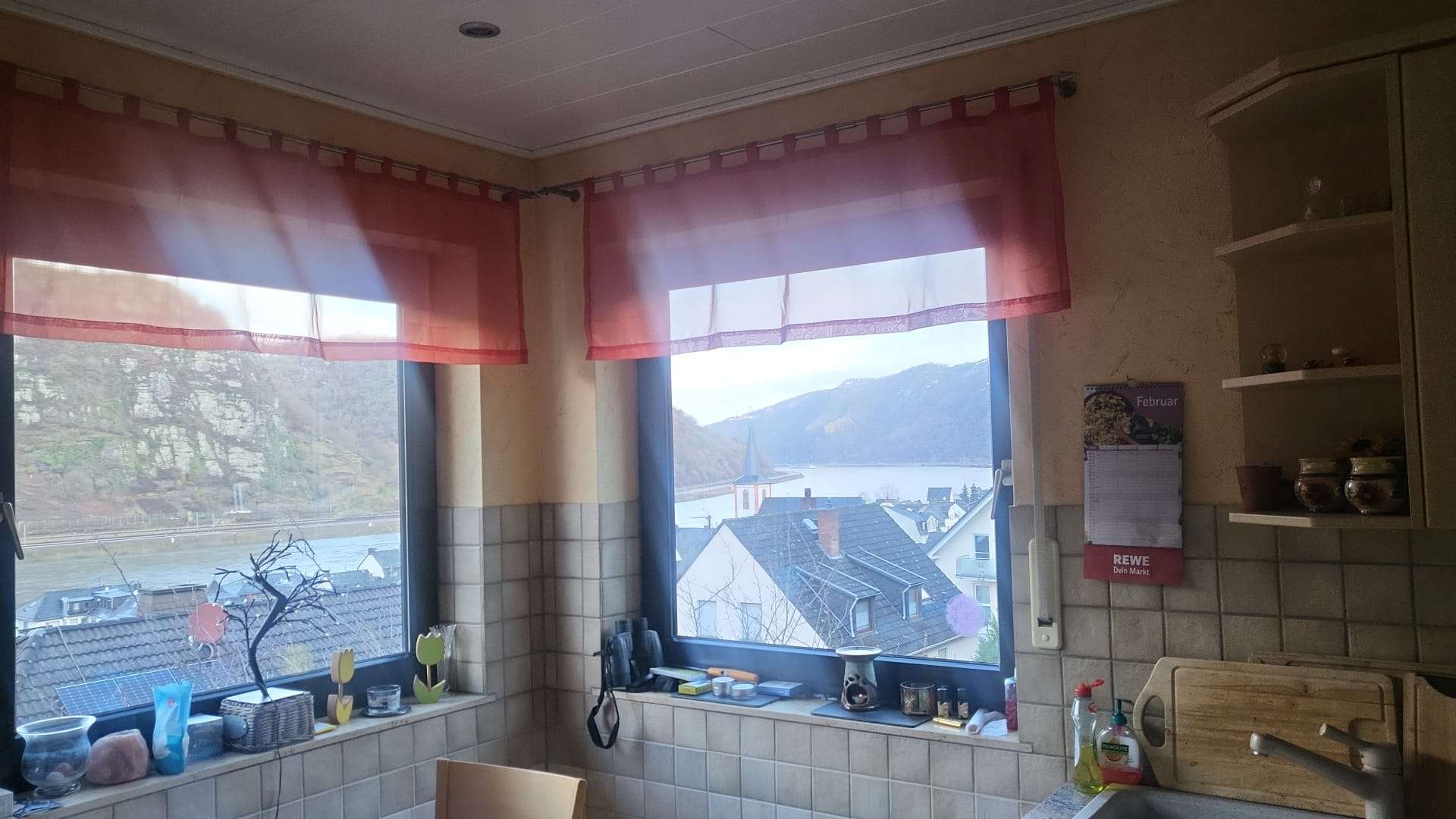 Immobilie in Kestert - Einfamilienhaus freistehend mit Einliegerwohnung /  Traumhafter Blick auf den Rhein - Bild 4