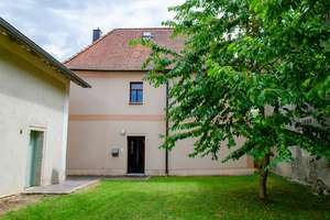 Besonderes Wohnhaus mit Charme – ehemaliges Gemeindehaus, vielseitig nutzbar – Die vollständige Adresse der Immobilie erhältst du vom Anbieter., 92281 Königstein – Vorschaubild 8