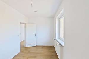 Lichtdurchflutete 3-Zimmer-Wohnung mit BALKON – Ahornweg 1, 25436 Uetersen – Vorschaubild 6