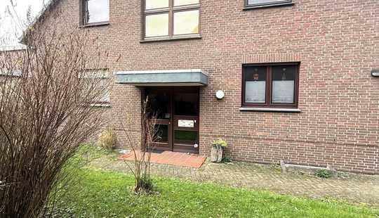 Bild von Mehrfamilienhaus mit 4 Wohneinheiten in zentraler Lage von Bad Zwischenahn , ideale Kapitalanlage mi