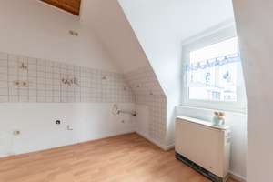 Ein kleines Reich unterm Dach – Charmante Wohnung in Essen-Überruhr – Die vollständige Adresse der Immobilie erhältst du vom Anbieter., 45277 Überruhr-Holthausen, Essen – Vorschaubild 7