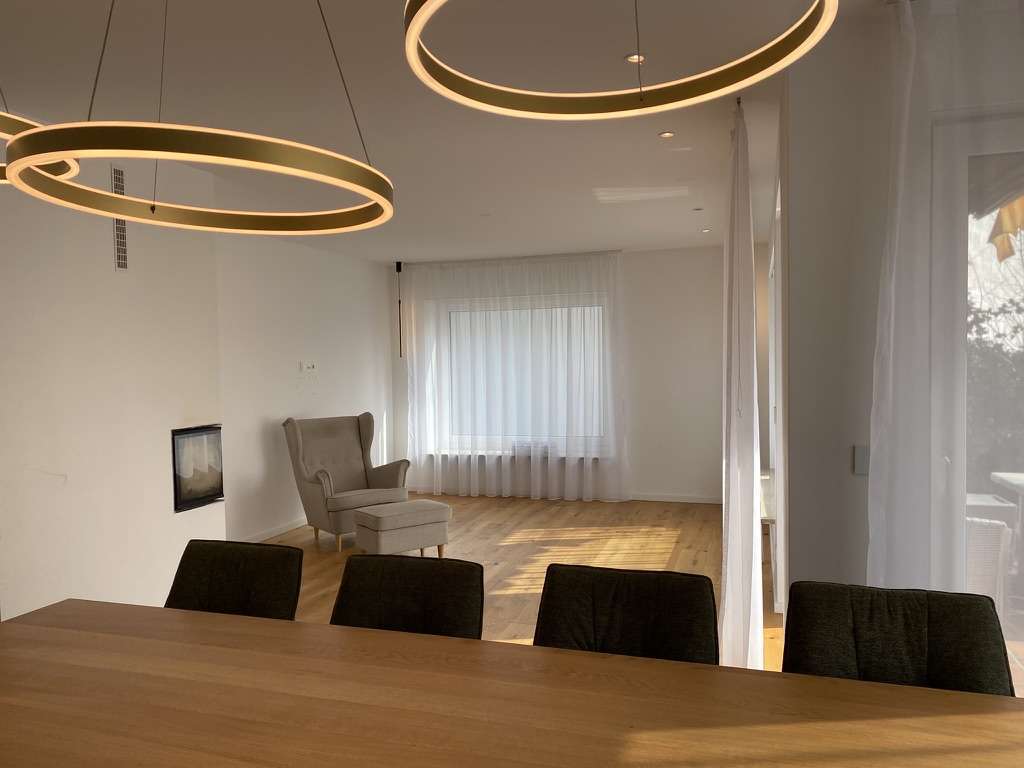 Immobilie in Anzing - Einfamilienhaus mit sonnigem Garten, Kamin und ausgebautem Souterrain! - Bild 4