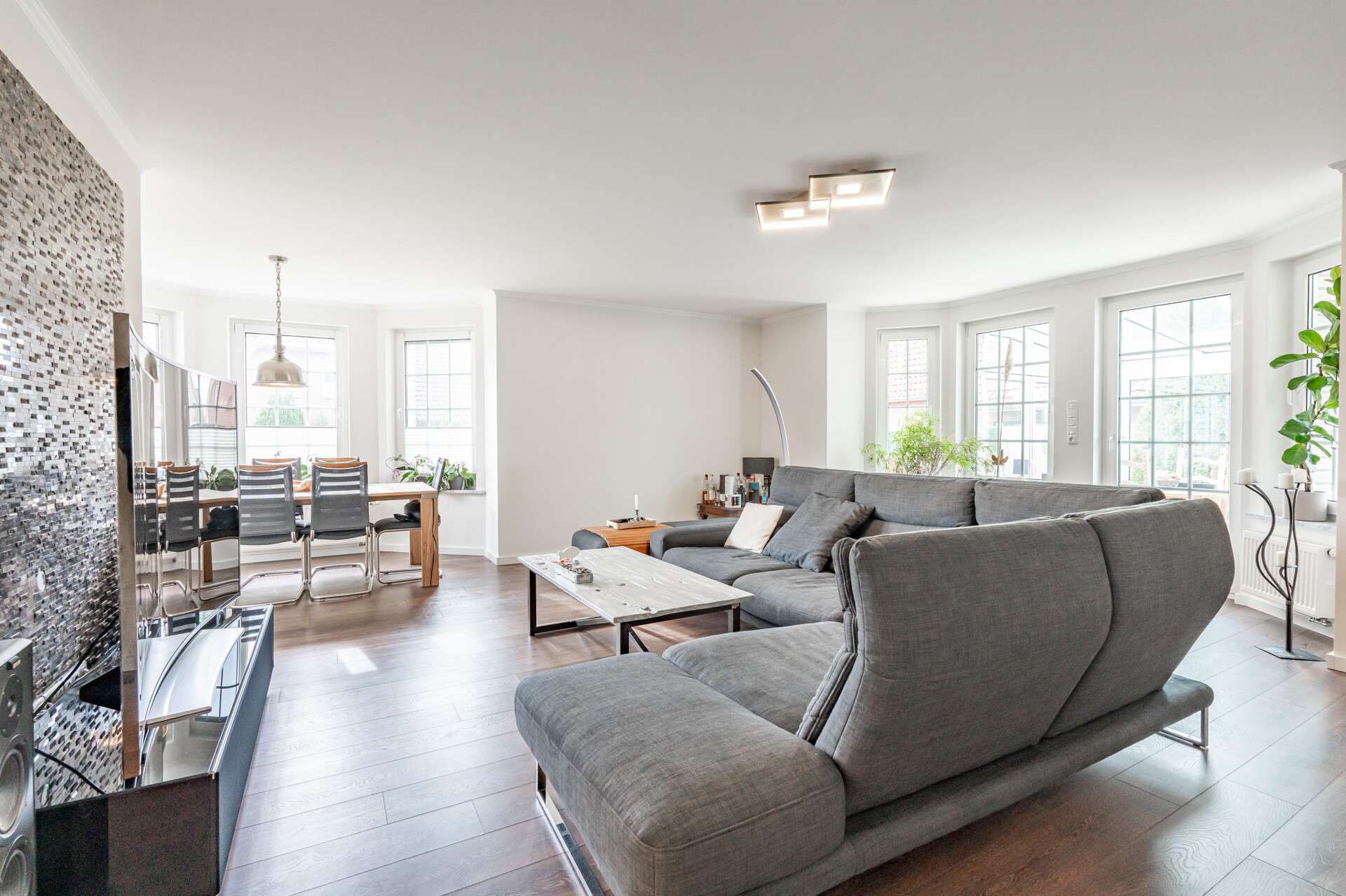 Immobilie in Rickling - Exklusives Einfamilienhaus mit hochwertiger Ausstattung, Sauna, Wintergarten und großem Grundstück - Bild 11