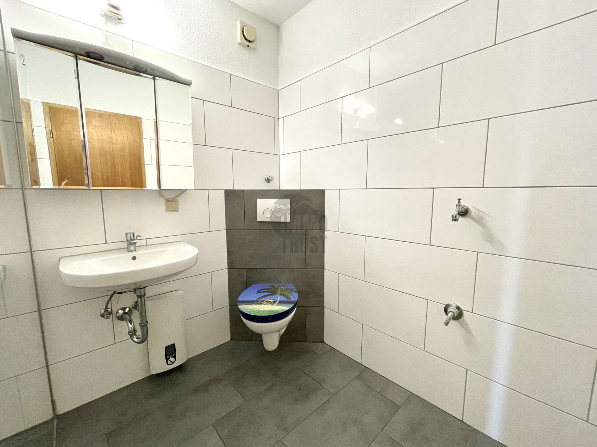 Immobilie in Danndorf - SOLIDE KAPITALANLAGE - GEPFLEGTES MEHRFAMILIENHAUS MIT SECHS WOHNEINHEITEN IN DANNDORF - Bild 2