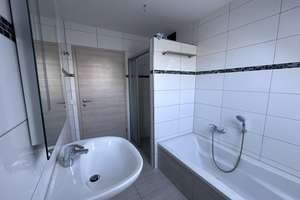 *Neuwertig & Zentral*: Geräumige 4-Zi.-Wohnung mit Balkon & Gäste-WC in Westerbeck – Die vollständige Adresse der Immobilie erhältst du vom Anbieter., 38524 Sassenburg – Vorschaubild 7
