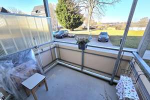 Vermietete 2-Zimmer-Wohnung mit Balkon und PKW-Stellplatz!
Für Kapitalanleger! – Die vollständige Adresse der Immobilie erhältst du vom Anbieter., 9127 Gablenz, Chemnitz – Vorschaubild 2