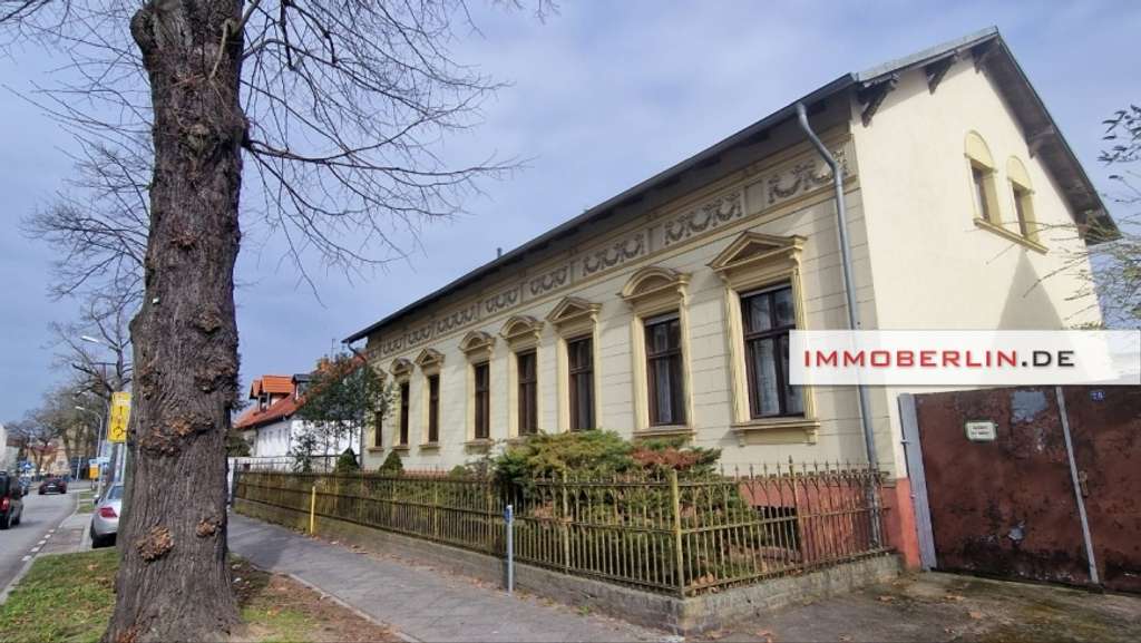 Immobilie in Nauen - IMMOBERLIN.DE - Charmantes Mehrfamilienhaus im Nauener Stadtzentrum - Bild 0