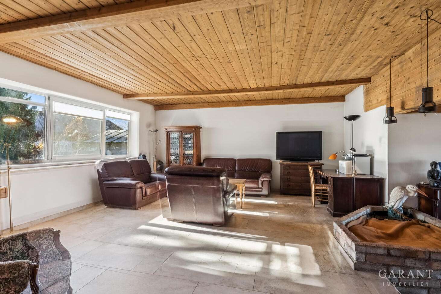 Immobilie in Steingaden - Steingaden: Zweifamilien- oder Mehrgenerationenhaus mit Naturidylle am Weiher! - Bild 2