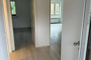 Renovierte 2-Zimmer-Wohnung mit Balkon und Blick ins Grüne in ruhiger Lage