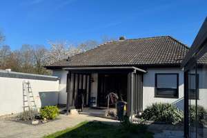 Freihstehender Bungalow mit Sommerhaus und Garage auf großem Grundstück - Maklerfrei! – Broichstraße 6a, 50170 Kerpen – Vorschaubild 2