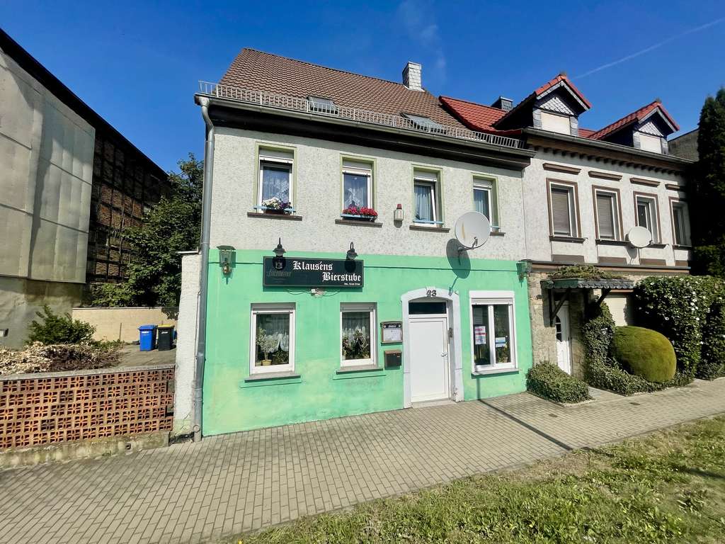 Historisches Reihenendhaus mit vielseitiger Gewerbefläche